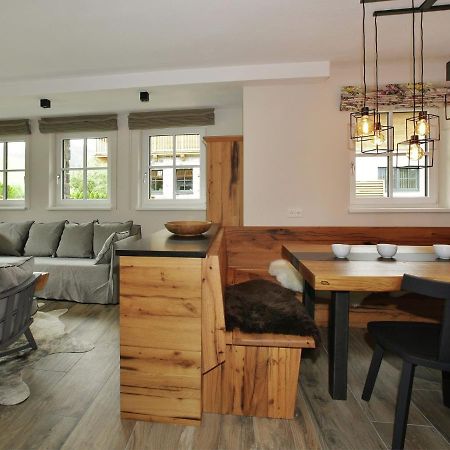 Spacious Chalet in Leogang Salzburg with Large Terrace Exterior foto