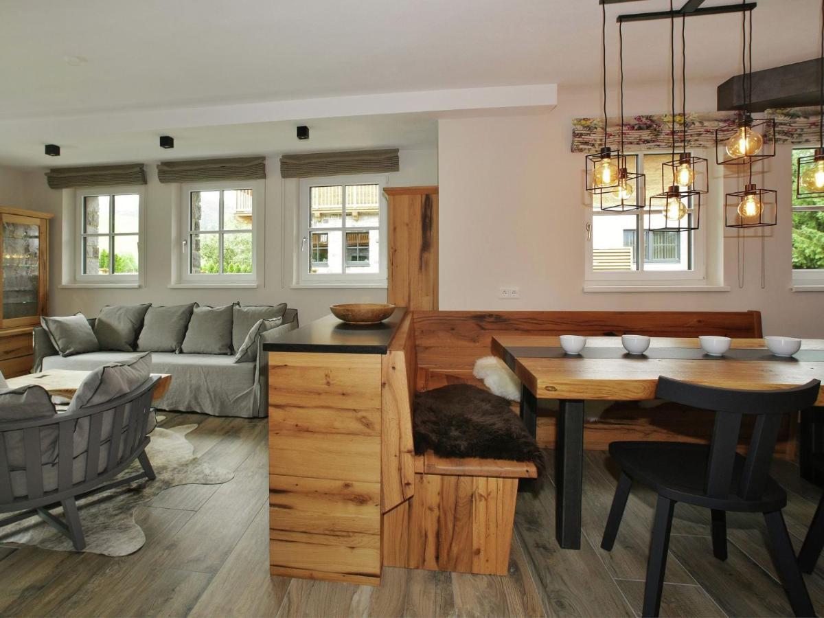 Spacious Chalet in Leogang Salzburg with Large Terrace Exterior foto
