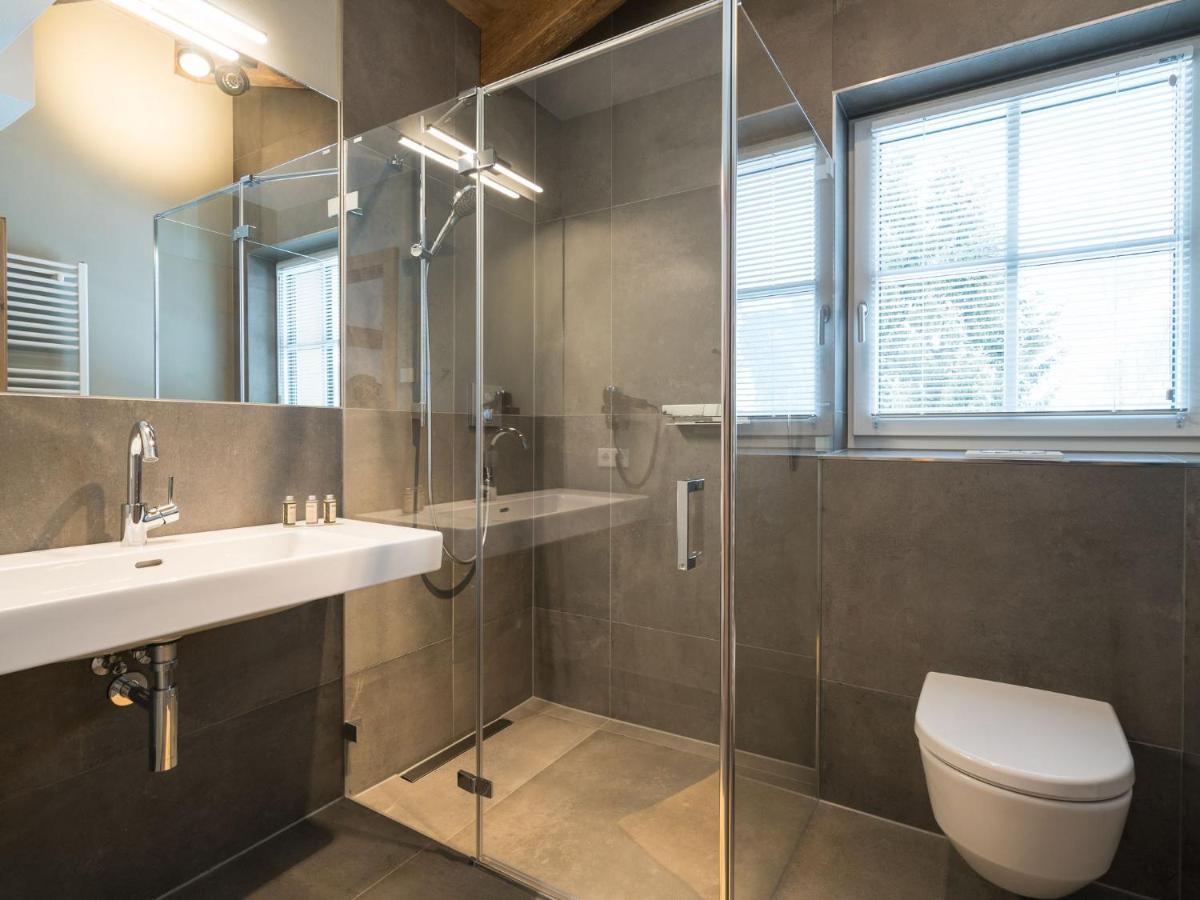 Spacious Chalet in Leogang Salzburg with Large Terrace Exterior foto
