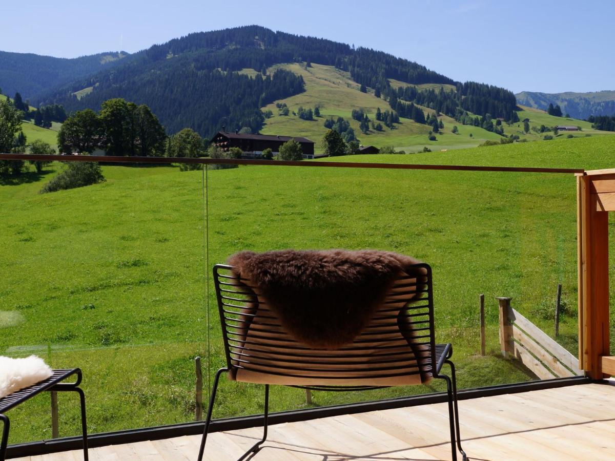 Spacious Chalet in Leogang Salzburg with Large Terrace Exterior foto